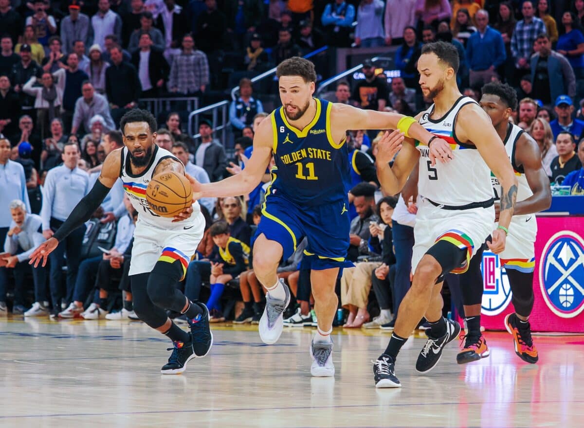Onde assistir NBA ao vivo: Warriors x Wolves duelam neste domingo