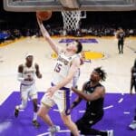 NBA: Austin Reaves passa Davis e vira favorito em vit&oacute;ria dos Lakers