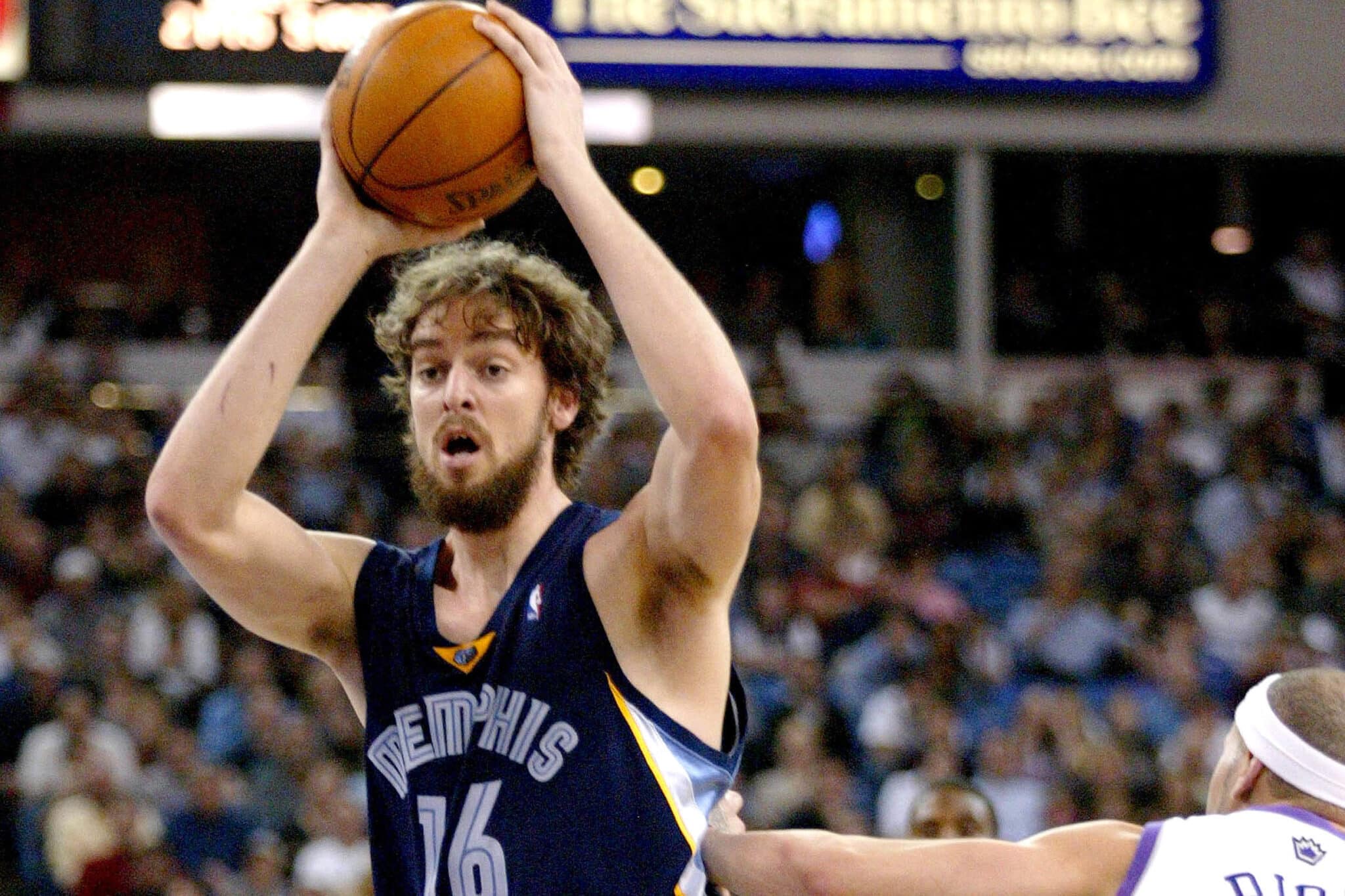 Pau Gasol jogando pelo Memphis Grizzlies em 2006