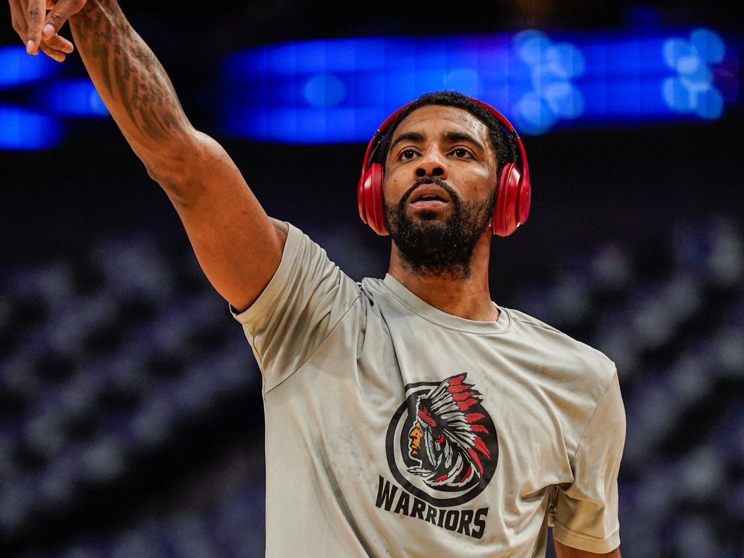 Kyrie Irving Foto: Reprodu&ccedil;&atilde;o/Twitter @dallasmavs