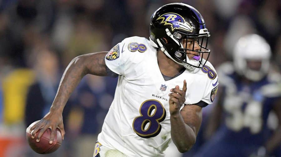 NFL: Lamar Jackson p&otilde;e t&eacute;cnico em saia justa e provoca Ravens com tweet calculado