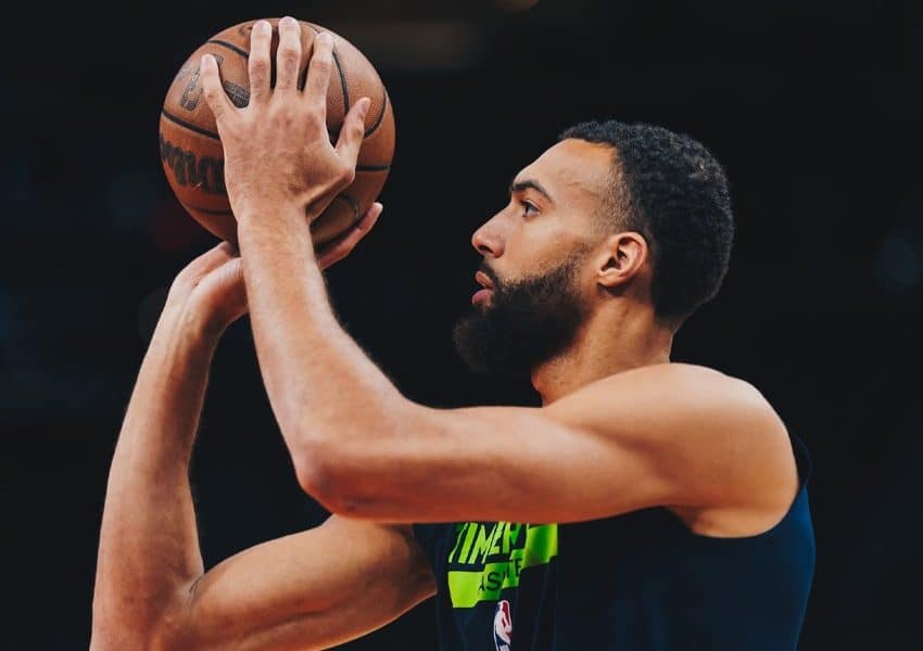 NBA: Rudy Gobert faz grave acusa&ccedil;&atilde;o contra arbitragem da liga