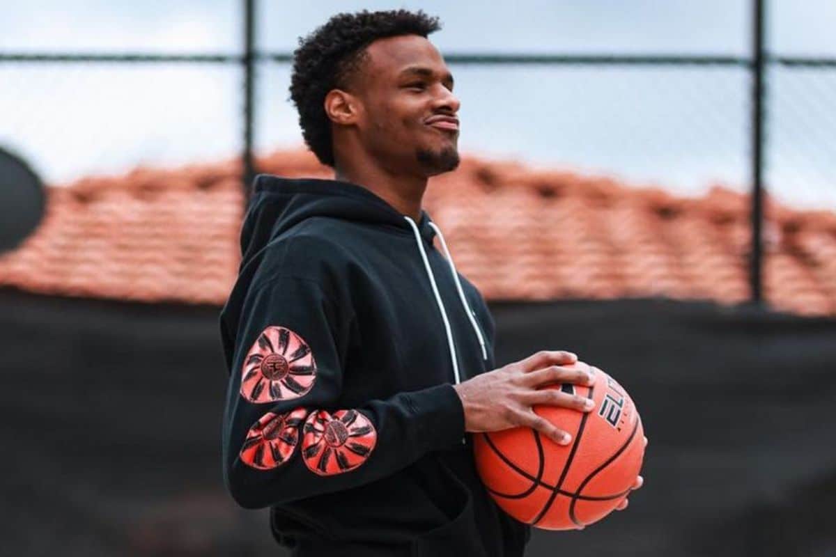 LaVar Ball aconselha filho de LeBron a fugir da faculdade: &ldquo;Qu&iacute;mica pra qu&ecirc;?&rdquo;