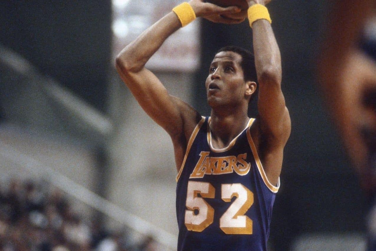 Jamaal Wilkes jogando pelo Los Angeles Lakers. Foto: Arquivo / Lakers