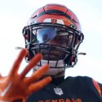 Jogador da NFL &eacute; acusado de apontar arma de fogo para mulher