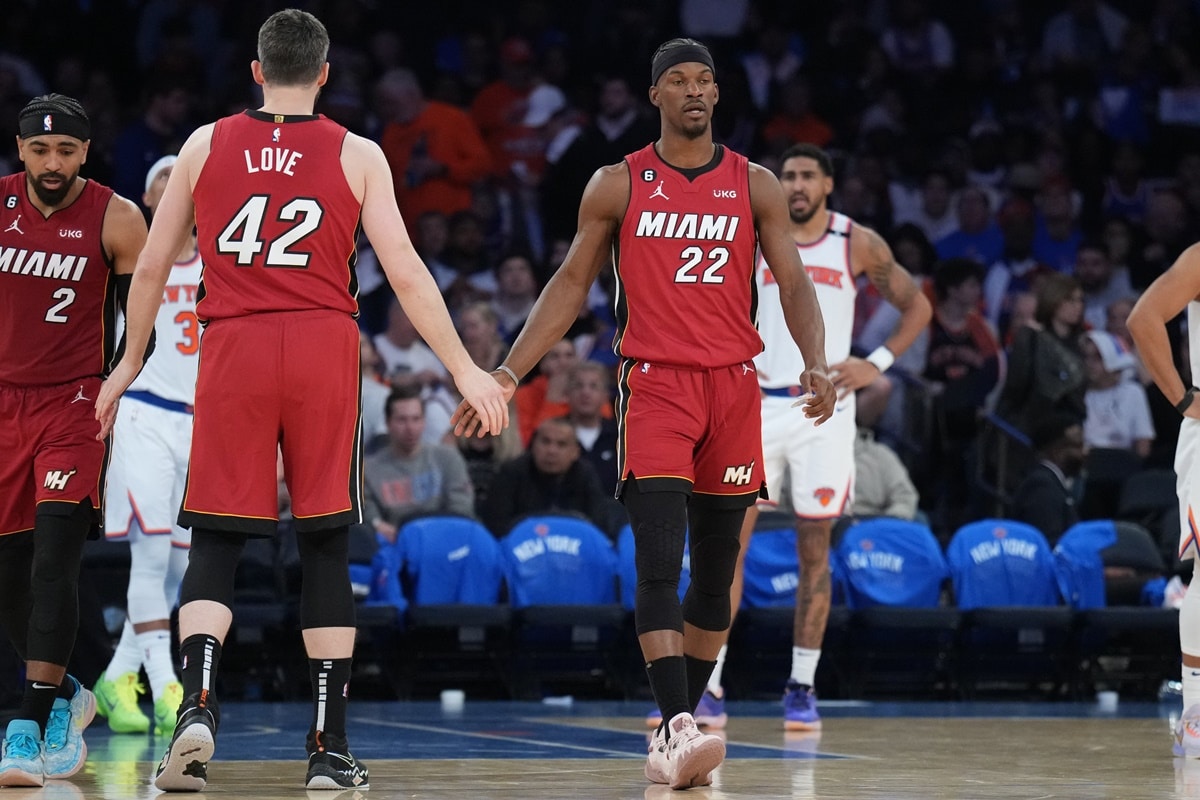 NBA: Miami Heat aproveita pontaria &lsquo;fria&rsquo; dos Knicks e leva Jogo 1 da s&eacute;rie