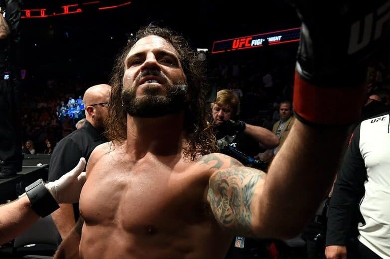 Lutador engana transmiss&atilde;o do UFC e enfurece Dana White: &lsquo;Pegou mal&rsquo;