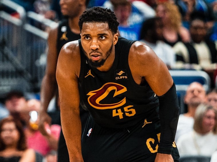 NBA: Donovan Mitchell repete Kobe e alcan&ccedil;a feito que nem LeBron conseguiu