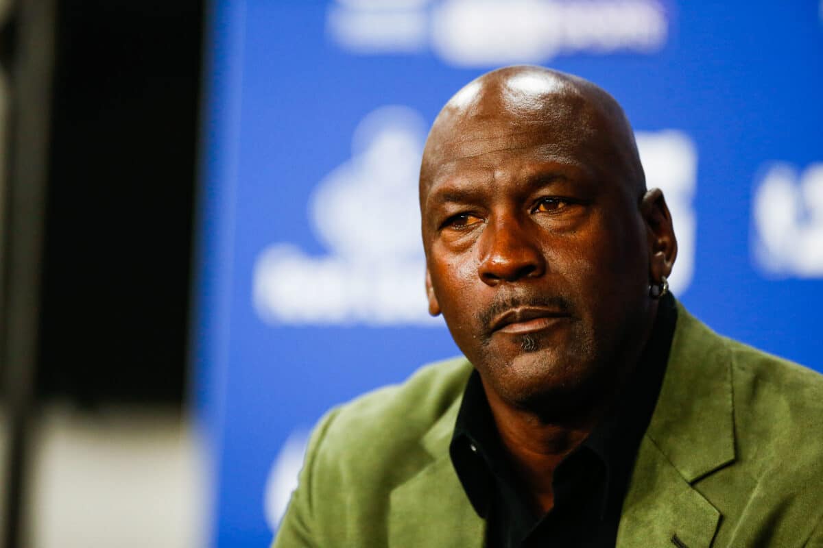 Lenda da NBA, Michael Jordan tem mans&atilde;o invadida; suspeito foi preso