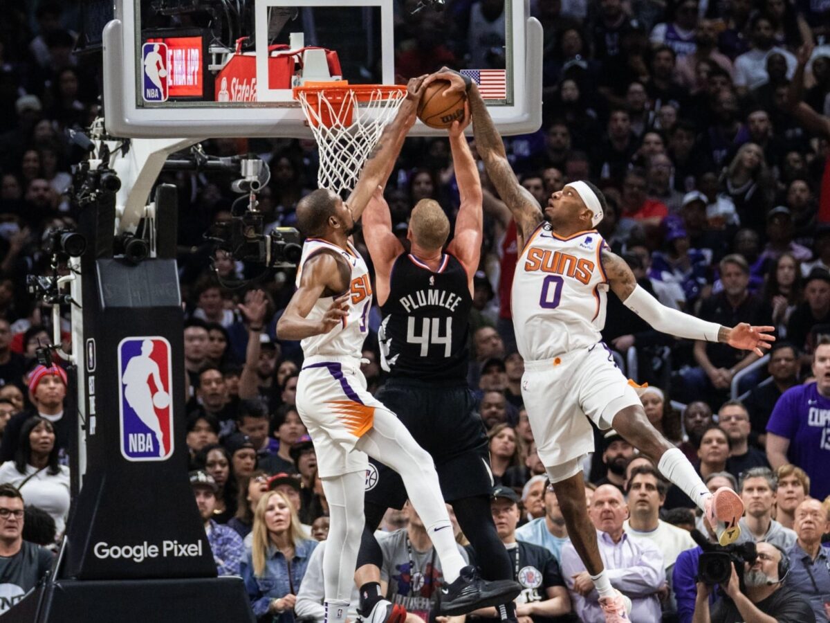 NBA: dia inspirado de Westbrook é anulado por 61 pontos de Booker e Durant