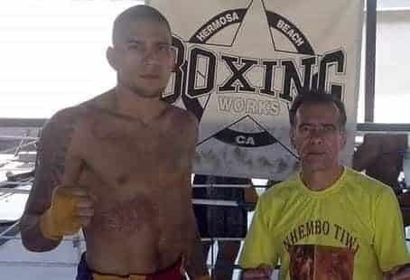Belocqua Wera foi o primeiro treinador de Alex Poatan no kickboxing. Foto: Arquivo Pessoal