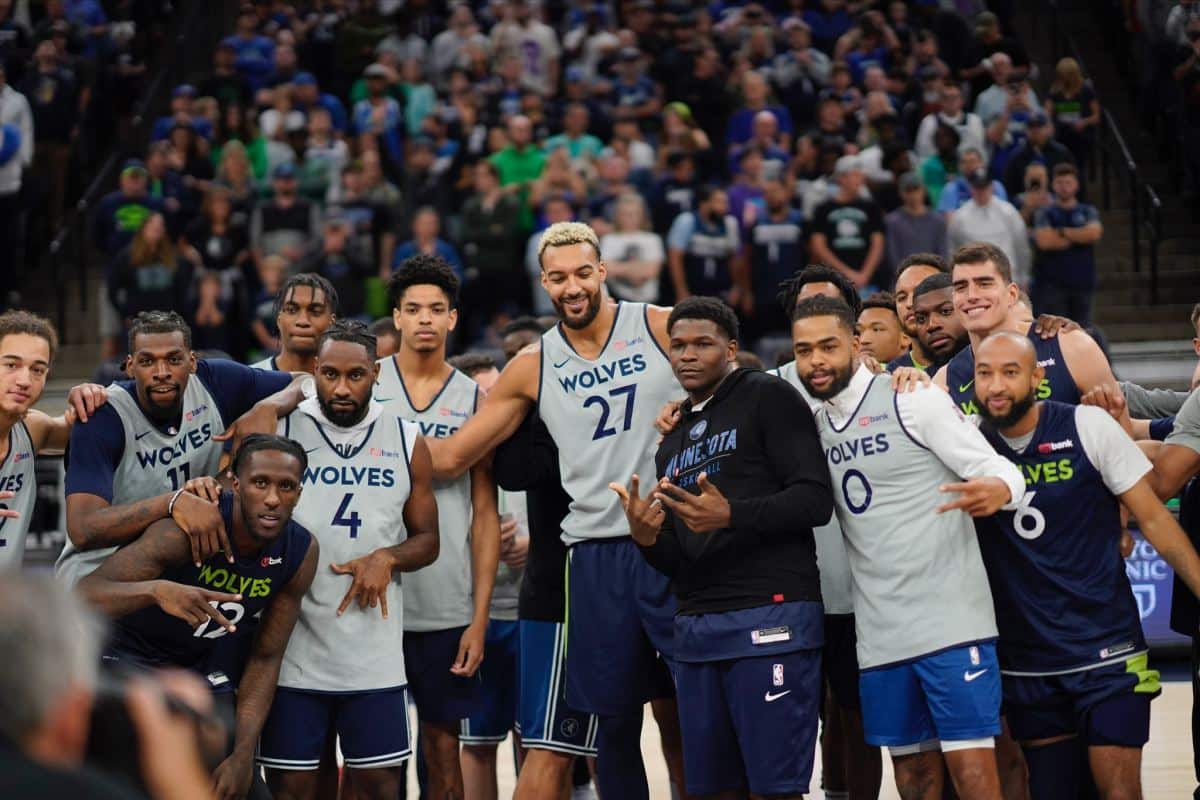 NBA: Gobert soca companheiro de Wolves e &eacute; expulso pelo pr&oacute;prio time