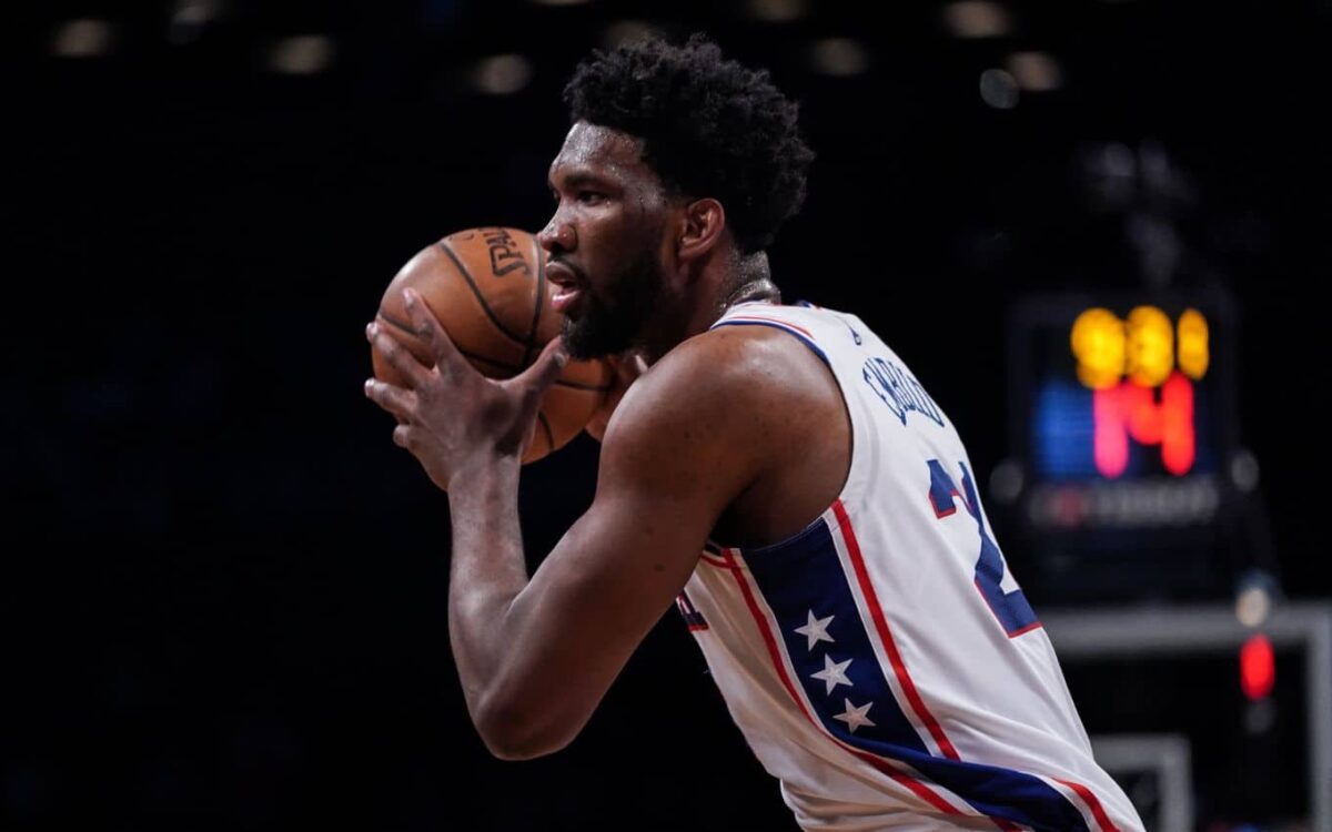 NBA: Joel Embiid &eacute; eleito MVP da temporada pela primeira vez