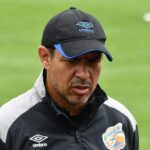 Carille, ex-treinador do Corinthians, vira jogador de baseball por um dia