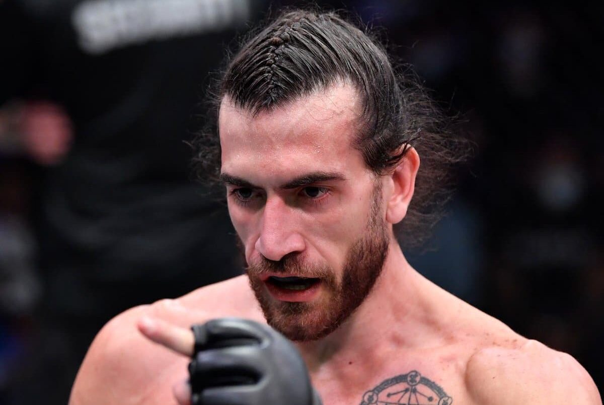 MMA: &lsquo;McGregor brasileiro&rsquo; assina contrato com empresa rival do UFC