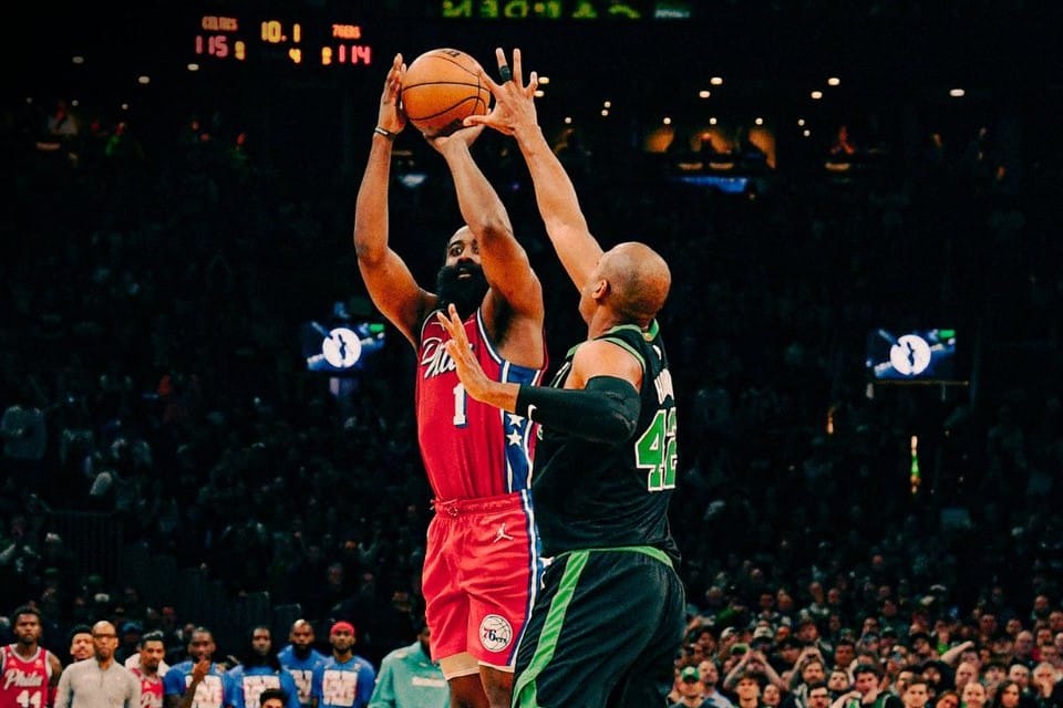 NBA: 76ers t&ecirc;m dia inspirado de Harden e abrem semis com vit&oacute;ria sobre Celtics