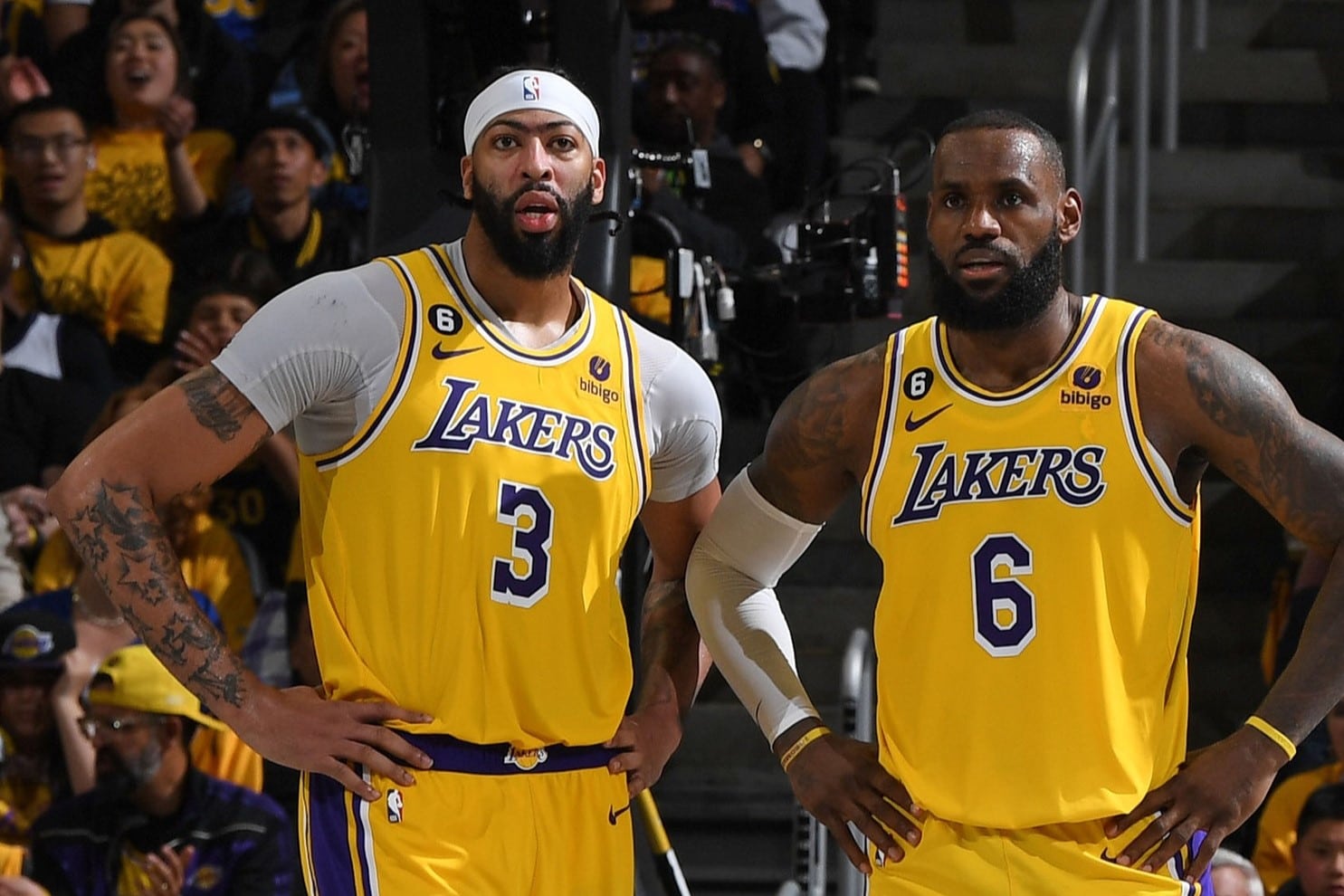 LeBron James, Anthony Davis. Lakers, NBA. Foto: Reprodução/Facebook/@losangeleslakers