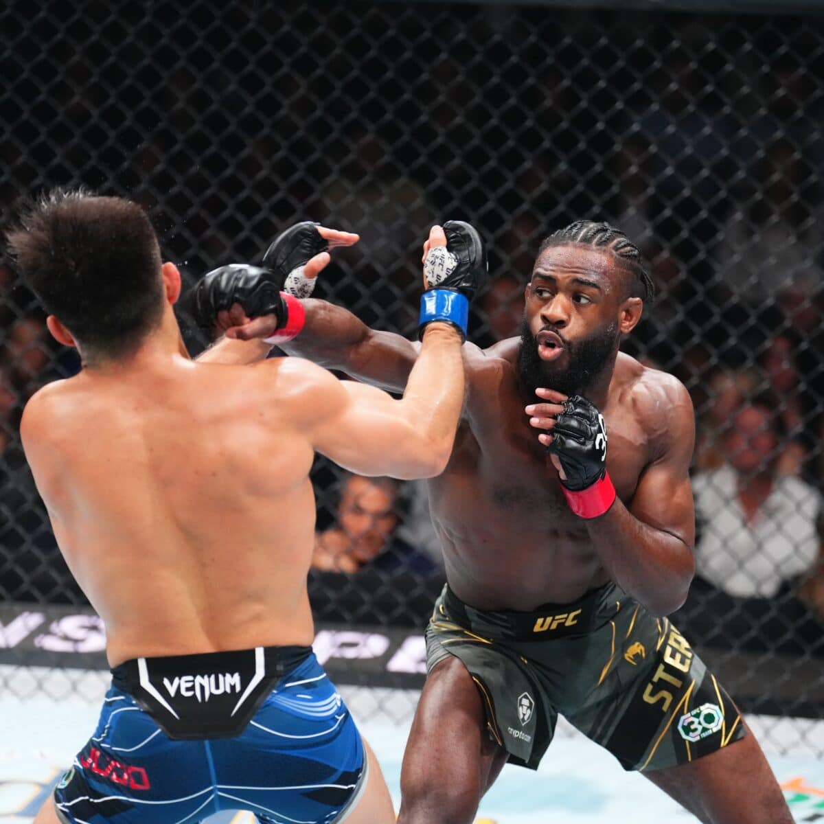 UFC 288: Sterling frustra volta de Cejudo e mant&eacute;m cintur&atilde;o
