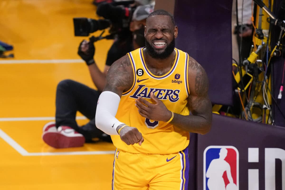 NBA: LeBron come&ccedil;a semana que poder&aacute; ser decisiva para temporada dos Lakers