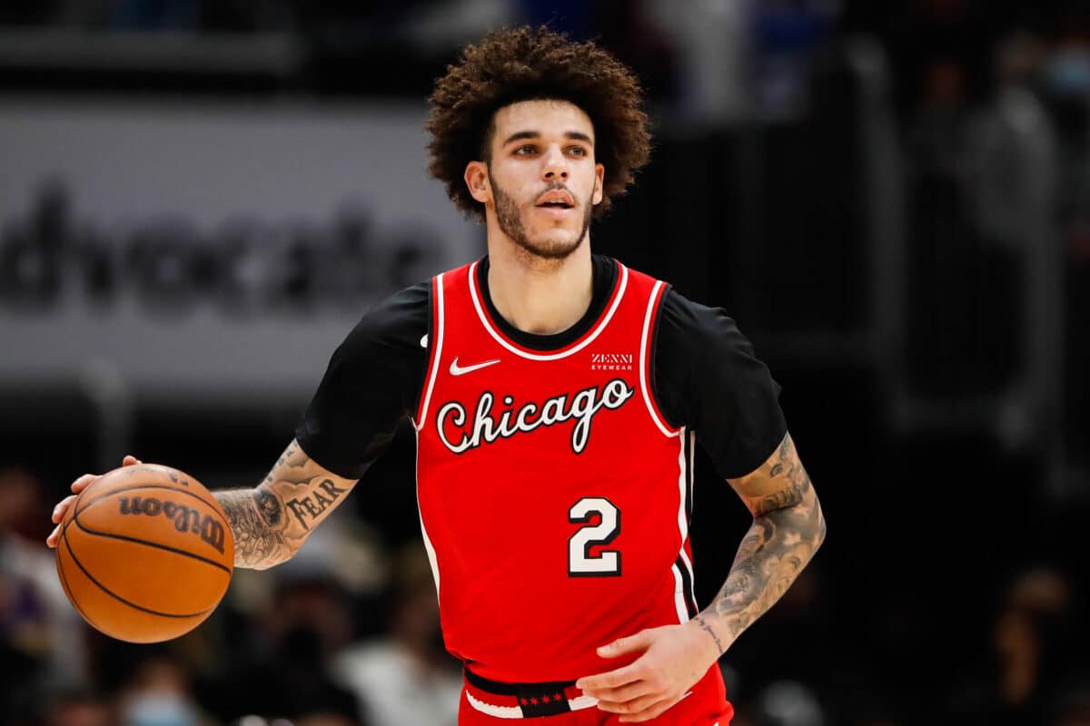 NBA: Chicago Bulls recebe not&iacute;cia devastadora sobre Lonzo Ball