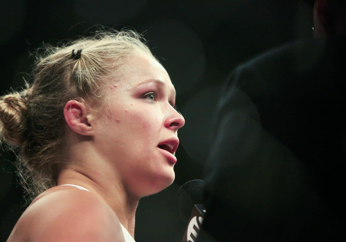 Ronda Rousey de volta ao UFC? Ex-campe&atilde; &eacute; aguardada no MMA