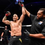 Werdum desafia Ngannou por superluta em est&aacute;dio de futebol no Brasil