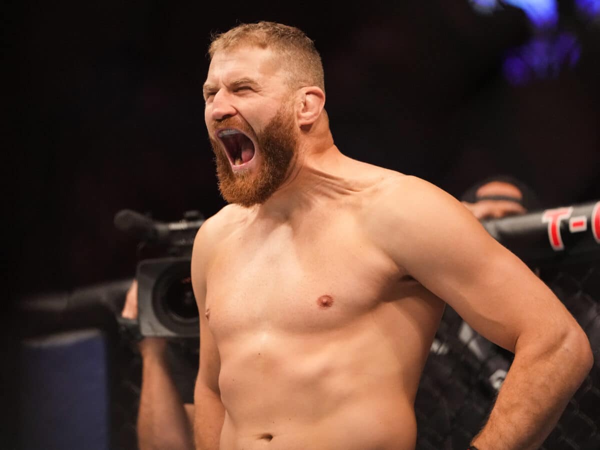 UFC: como ex-campe&atilde;o pode frustrar planos de Alex Poatan nos meio-pesados