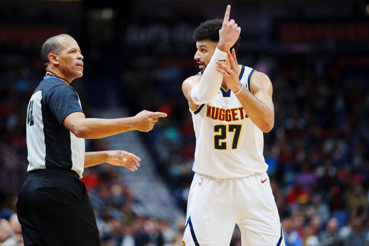 NBA come&ccedil;a a investigar arbitragem por a&ccedil;&atilde;o contra jogadores