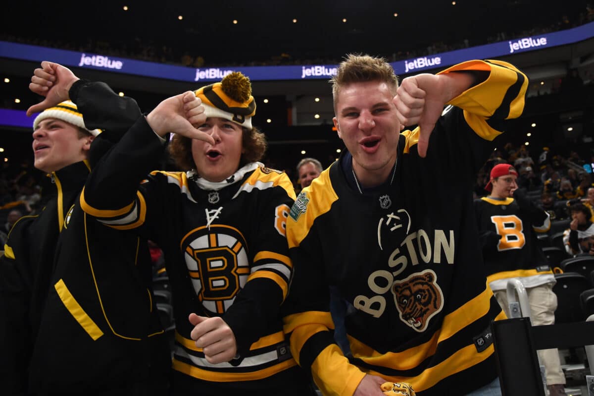 NHL: como Bruins jogaram recorde &lsquo;no lixo&rsquo; e levaram virada humilhante