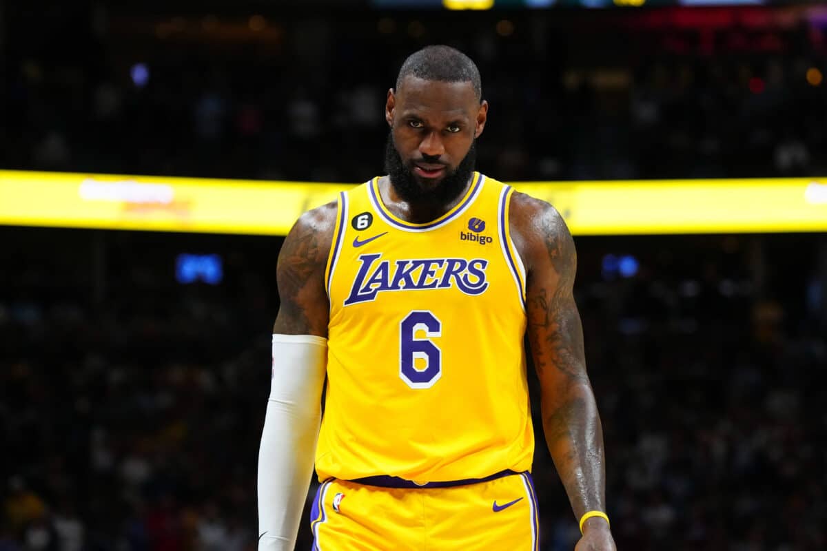 LeBron eterno? T&eacute;cnico dos Lakers faz previs&atilde;o absurda sobre o craque