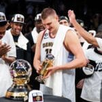 Quem vai ser o MVP da NBA? Nikola Jokic pode entrar em lista hist&oacute;rica