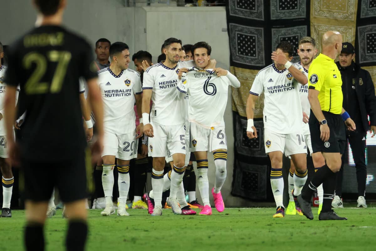 US Open Cup: ex-Barcelona decide cl&aacute;ssico de Los Angeles e presta homenagem a Messi