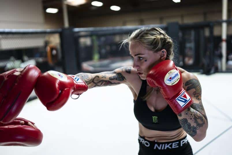 UFC Charlotte: ap&oacute;s derrotas, tr&ecirc;s lutadores s&atilde;o demitidos da organiza&ccedil;&atilde;o