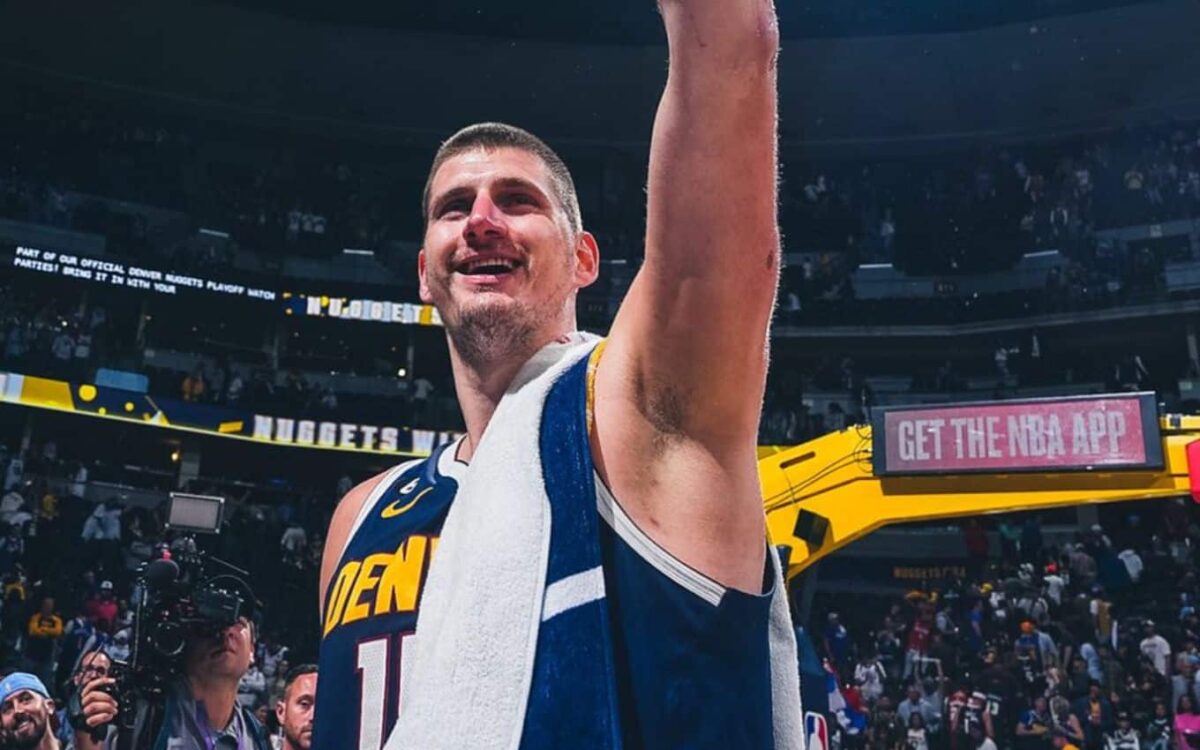 NBA: t&eacute;cnico dos Nuggets revela motiva&ccedil;&atilde;o especial de Jokic nos playoffs