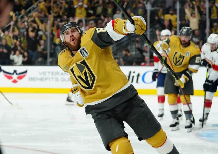 NHL: Golden Knights atropelam Panthers e abrem 2 a 0 na final da Stanley Cup
