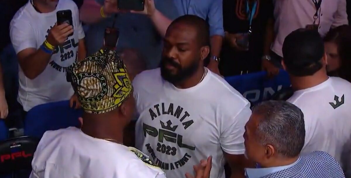 Francis Ngannou e Jon Jones t&ecirc;m encontro tenso na PFL; veja o di&aacute;logo