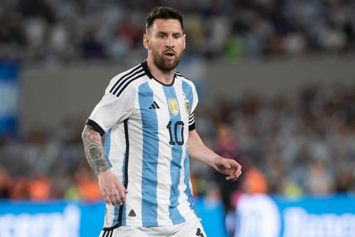Messi ter&aacute; sal&aacute;rio pago por Inter Miami, Apple e Adidas na MLS