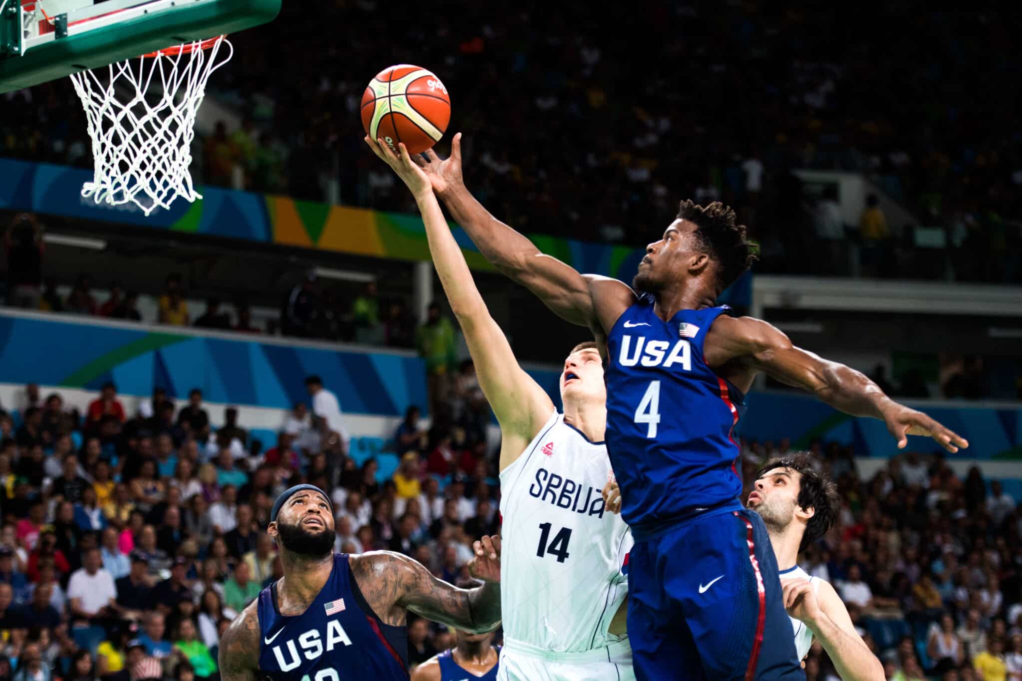 Jimmy Butler e Nikola Jokic nos Jogos Ol&iacute;mpicos Rio 2016. Foto: Icon sport