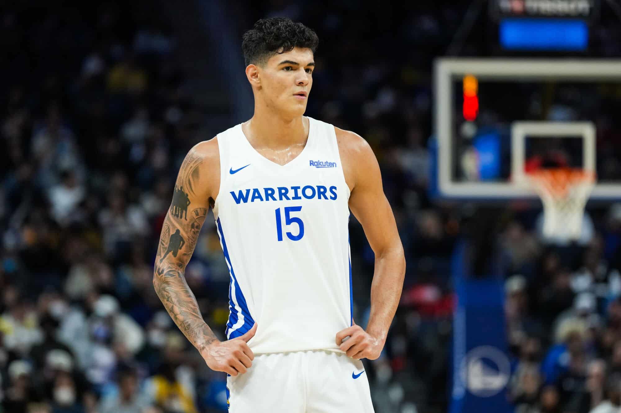Gui Santos atuando pelo Golden State Warriors na pr&eacute;-temporada de 2022-23 (Foto: Icon Sport)