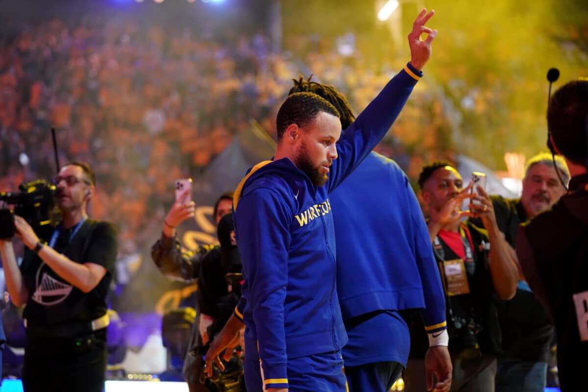 NBA: Curry rompe o sil&ecirc;ncio sobre recorde de Ionescu e faz promessa ousada