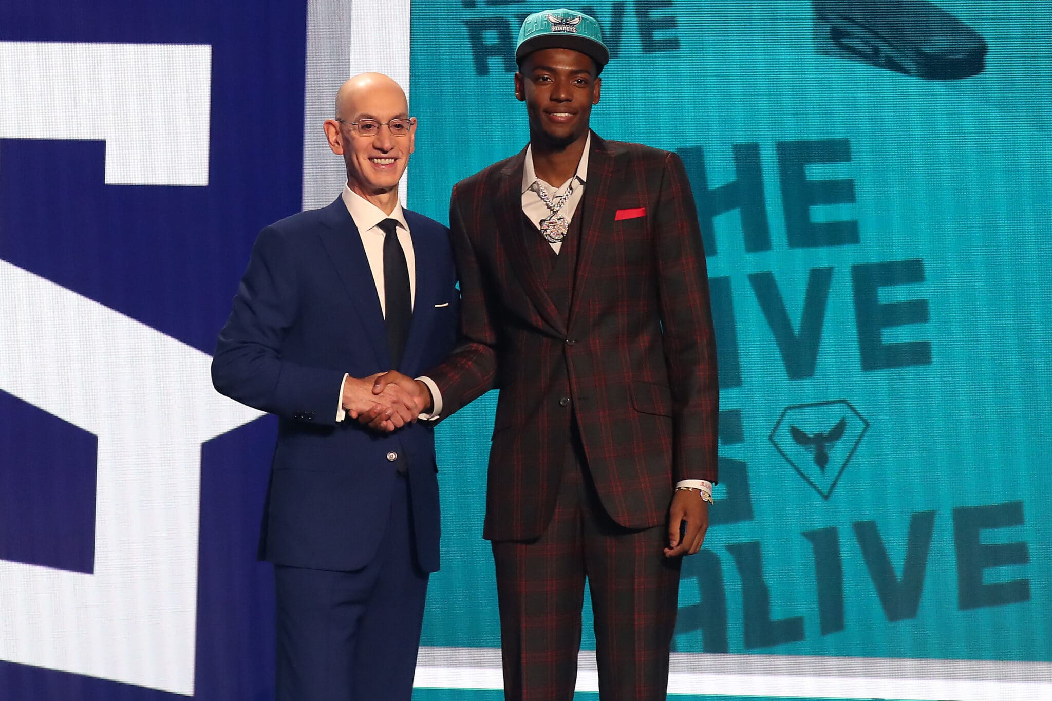 Gerente dos Blazers ironiza sele&ccedil;&atilde;o no Draft da NBA de time rival