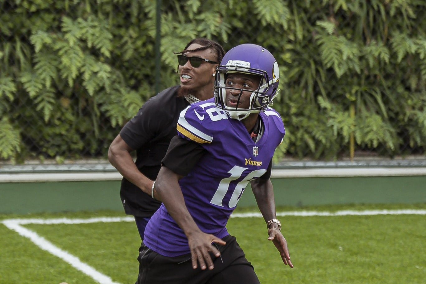 Vini Jr. e Justin Jefferson, NFL, Vikings. Foto: Reprodu&ccedil;&atilde;o/Twitter/@vinijr