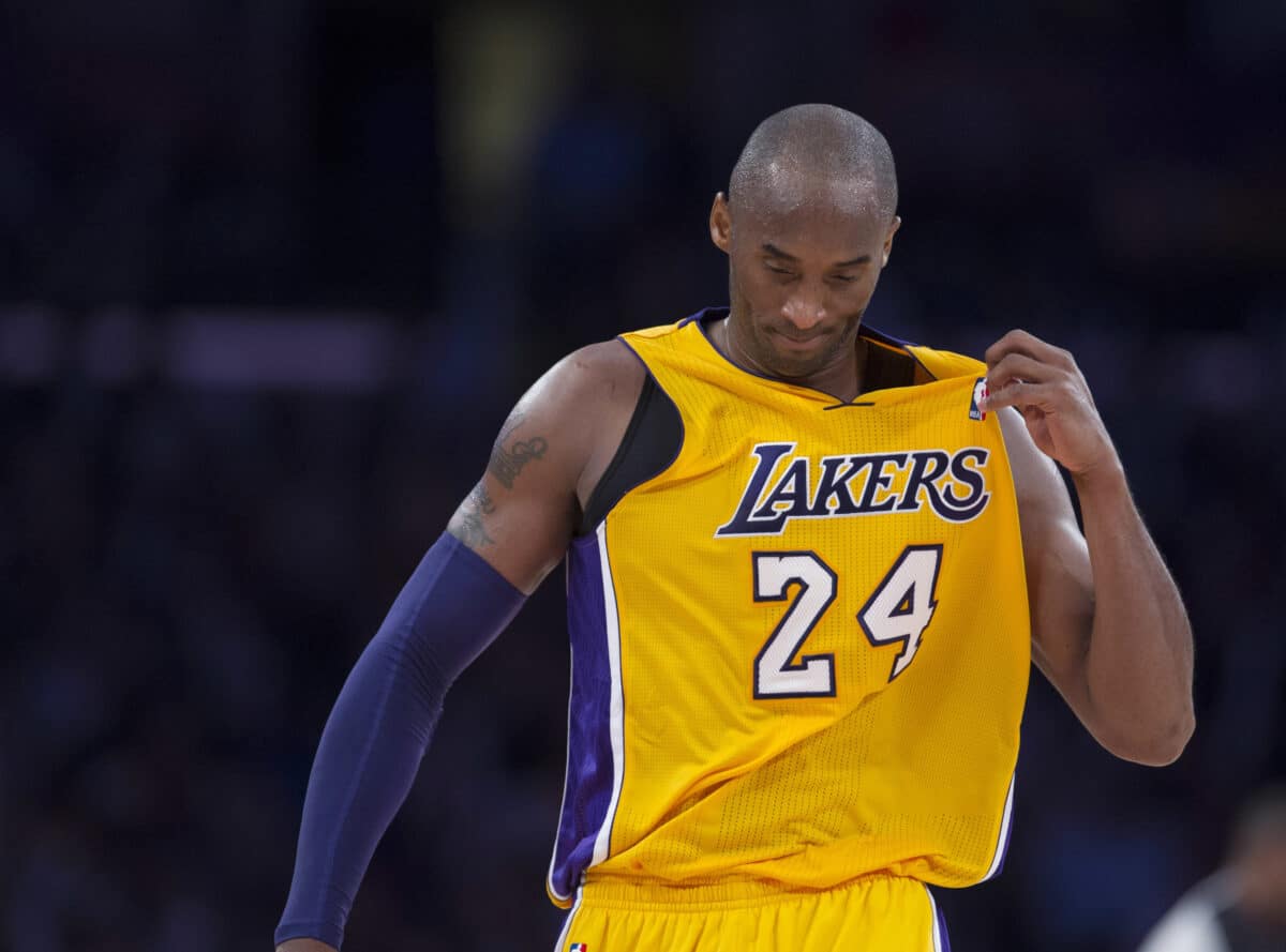 NBA 2K24: edi&ccedil;&atilde;o far&aacute; homenagem a jogador lend&aacute;rio dos Lakers na capa