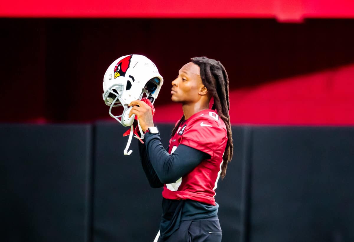 NFL: Titans abrem cofre e garantem contrato milion&aacute;rio com DeAndre Hopkins