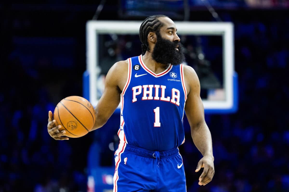 NBA: James Harden surge em jogo dos 76ers em meio &agrave; novela por troca