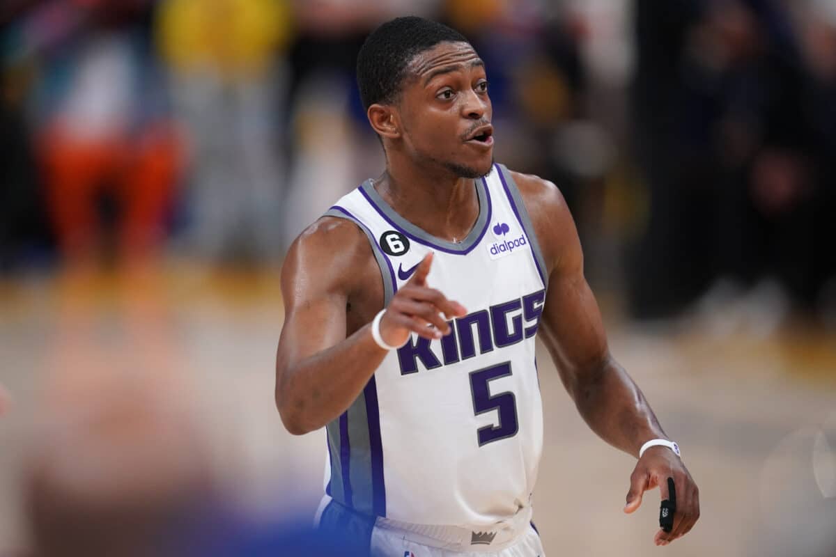 NBA aprova nova regra para simula&ccedil;&atilde;o de faltas, e De&rsquo;Aaron Fox reage