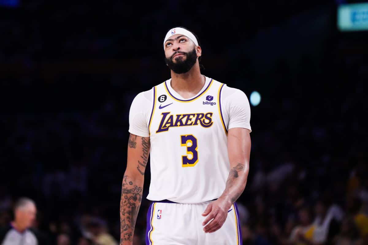 Mercado NBA: Lakers j&aacute; t&ecirc;m alvos para a vaga de piv&ocirc; na equipe