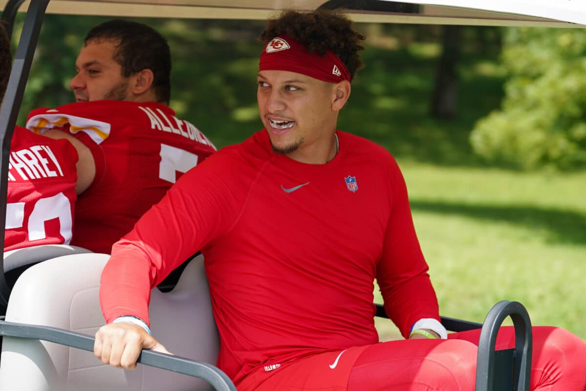 Patrick Mahomes: por que o melhor QB da NFL n&atilde;o &eacute; o mais bem pago?