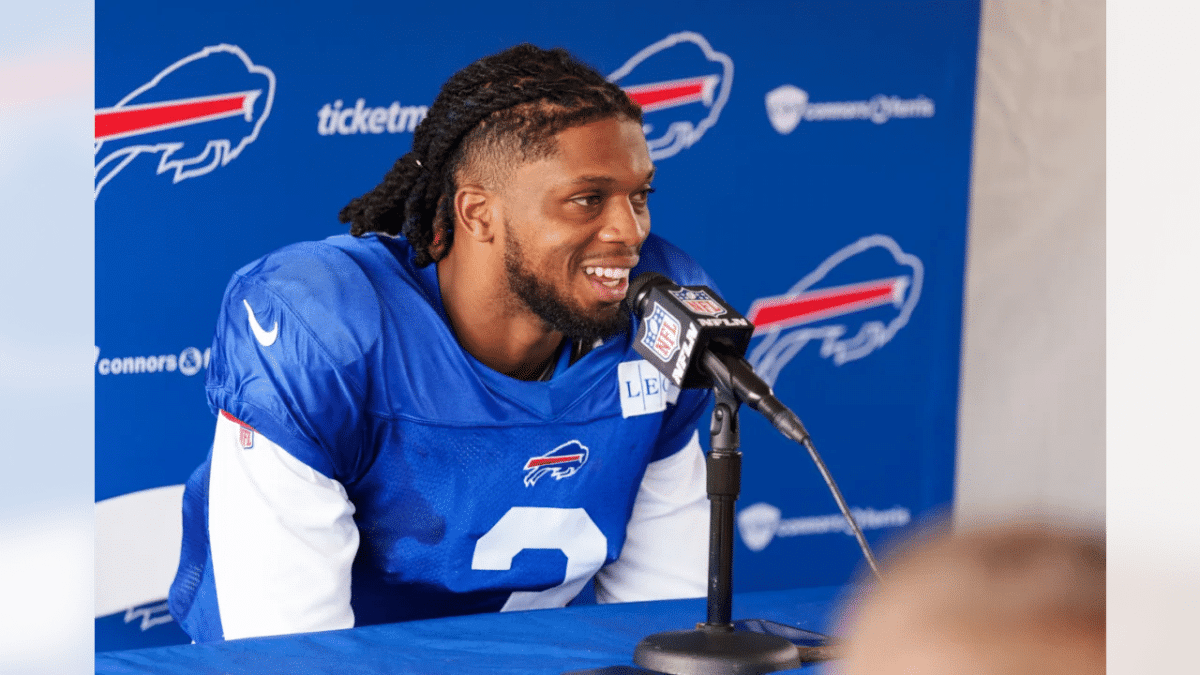 Damar Hamlin comemora retorno aos treinos ap&oacute;s parada card&iacute;aca: &lsquo;No tempo de Deus&rsquo;