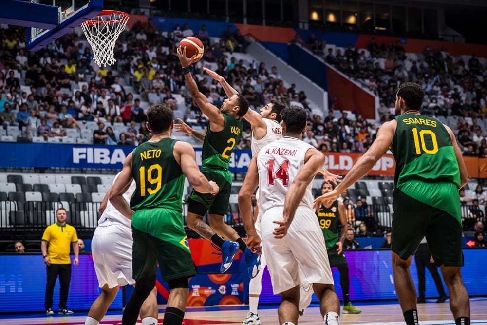 Copa do Mundo de Basquete: Brasil da show, e amassa o Ir&atilde; na estreia do Mundial